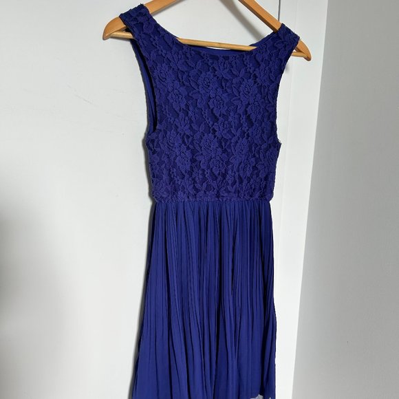 RW & CO. dress for casual dinner and going out. size: medium - Picture 1 of 2